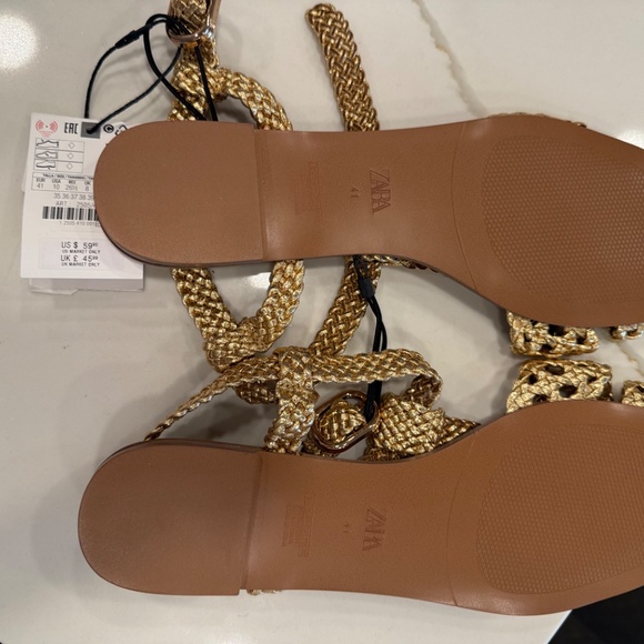 Zara gold sandal BRAND NEW size 10 - Picture 3 of 5